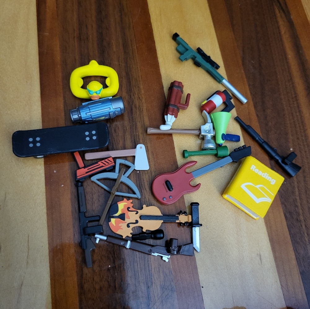 Roblox Figure Collection& Accessories - Picture 4 of 4